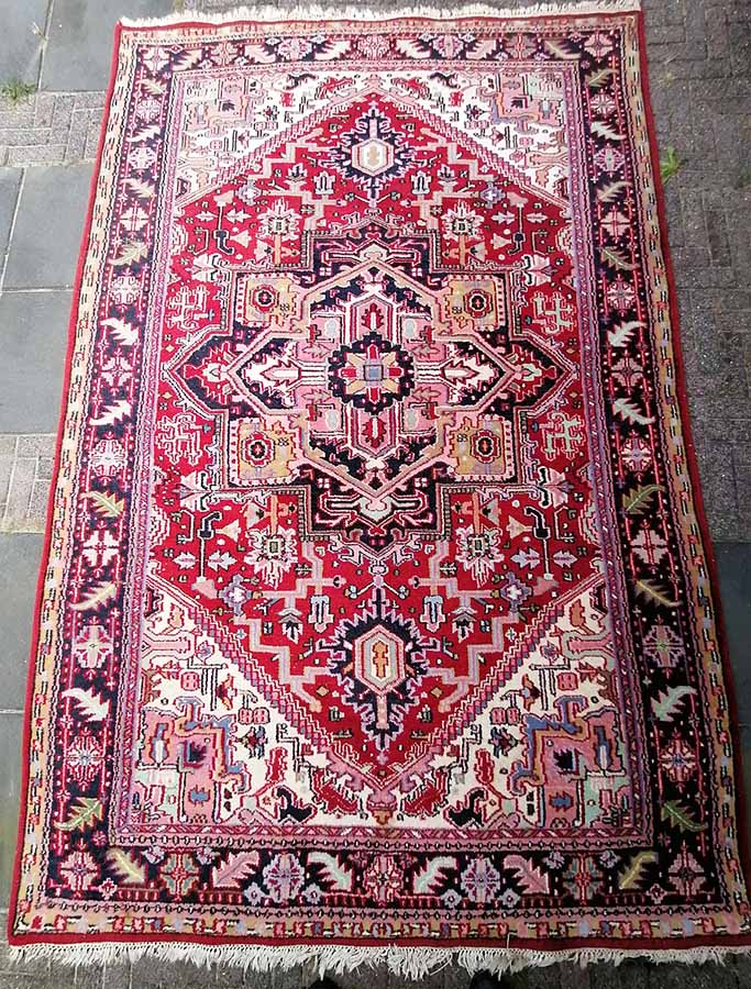 Vloerkleed laten reinigen - Before