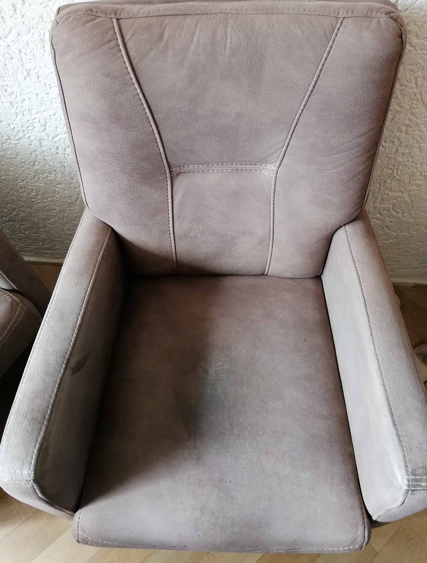 Fauteuil laten reinigen - Before